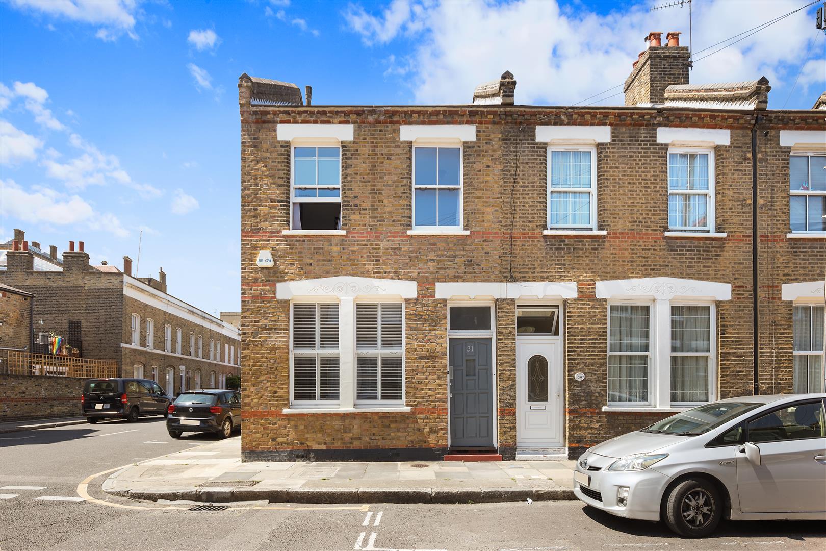 Senrab Street, Stepney Green